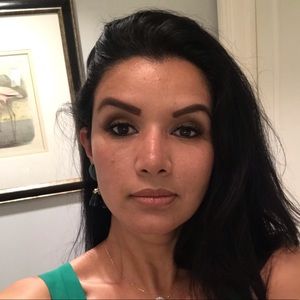 Meet your Posher, Sayra